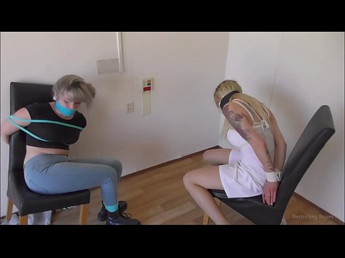 ❤️ Toksomaniulo / ligita kaj buŝoŝtopita / junulino en mizero ❤️ Anala porno ĉe eo.pornfuror.ru ❤